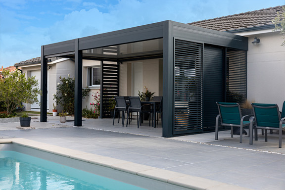 Pergola à toiture fixe