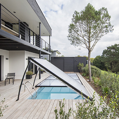 Abri de piscine plat