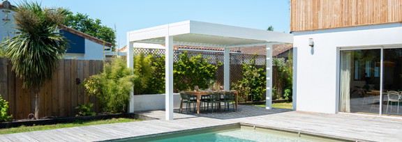 Pergola à toiture lames orientables